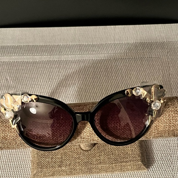 Lele Sadoughi Accessories - LELE SADOUGHI NWT AUTHENTIC JET STUDDED CHELSEA CAT-EYE SUNGLASSES